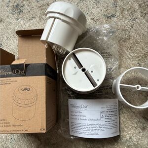 Pampered Chef White Kitchen Spiral and Slice Spiralizer #1136 Retired